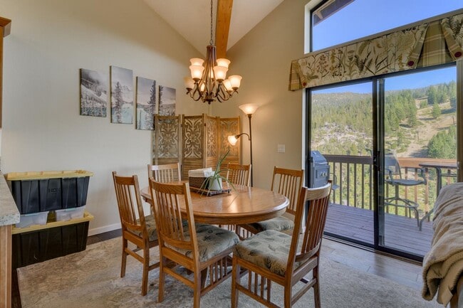 Building Photo - Lakeview condo in Incline Village