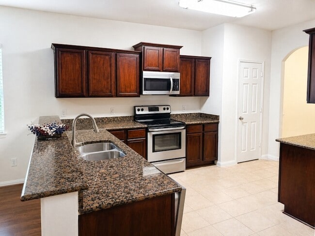 Building Photo - 38106 Sweetwater Cir