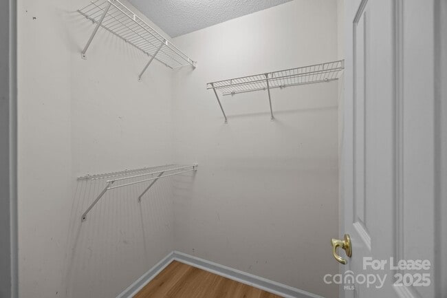 Building Photo - 9467 Kimmel Ln