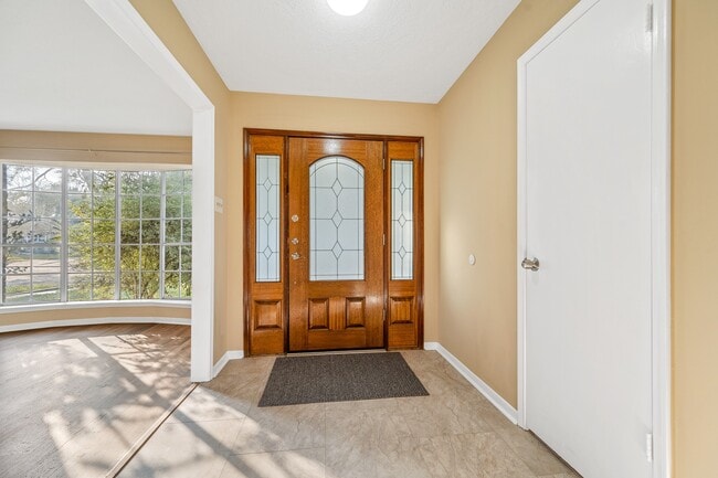 Building Photo - 9302 Claridge Dr