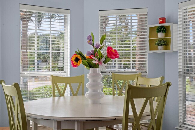 Building Photo - 4431 Luke Ave