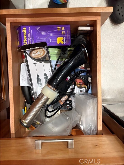 Building Photo - 525 E Seaside Way