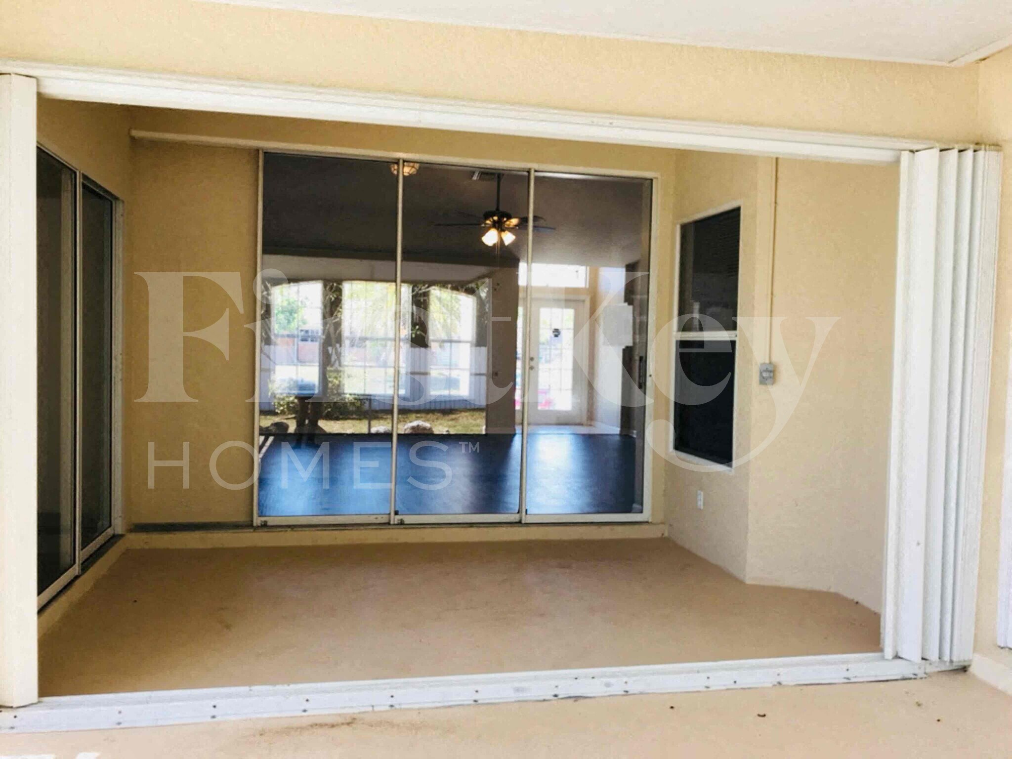 Building Photo - 1016 SW 37th Terrace