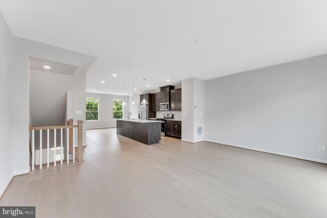 Building Photo - 9333 Barnes Lp