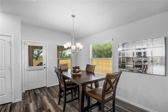 Building Photo - 119 Nathaniel Dr