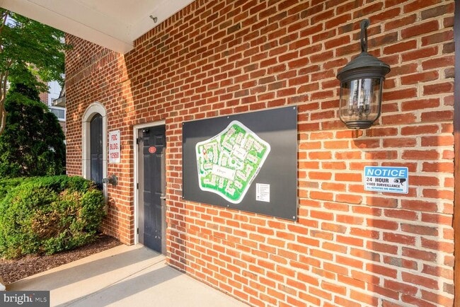 Building Photo - 12949 Centre Park Cir