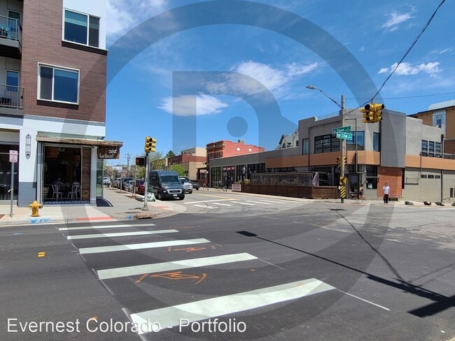 Building Photo - 2 br, 1 bath House - 1940 W 32nd Ave Apt 203