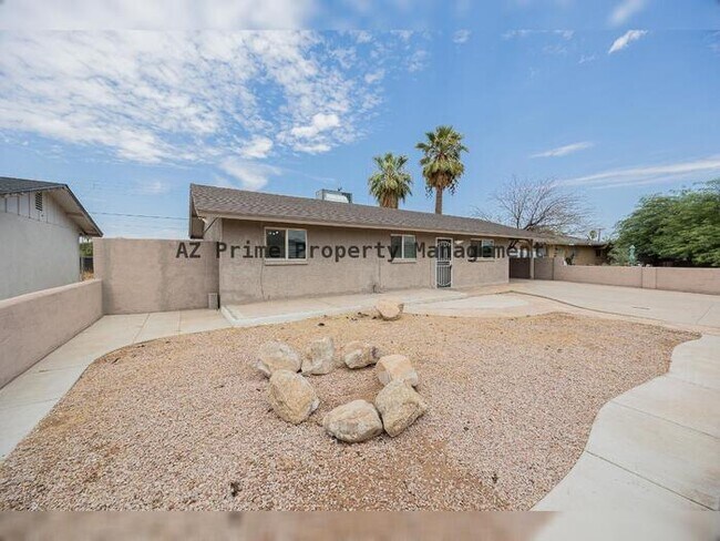 Building Photo - 2062 E Nancy Ln