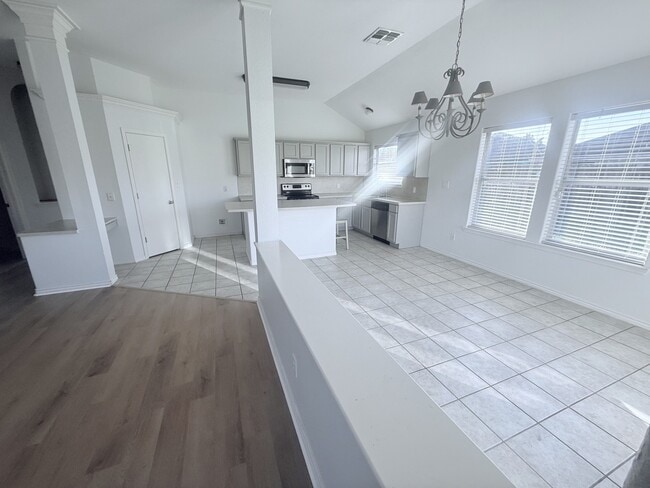 Building Photo - 2301 Tropical Wind Dr