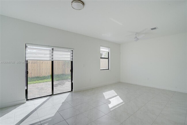 Building Photo - 23517 SW 129th Ave