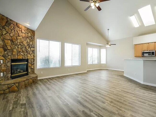 Building Photo - 6617 W Andrea Dr