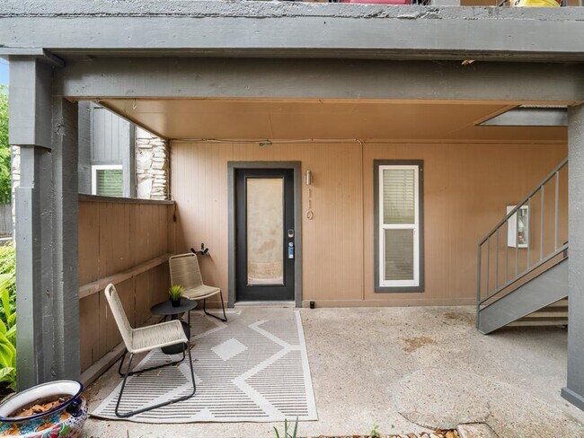 Building Photo - 5820 Berkman Dr