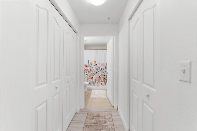 Building Photo - 255 NE 3rd Ave