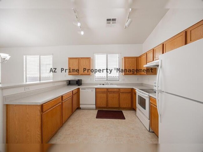 Building Photo - 6918 S 37th Glen