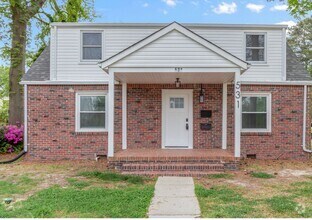 Building Photo - Welcome to this charming home located in t...
