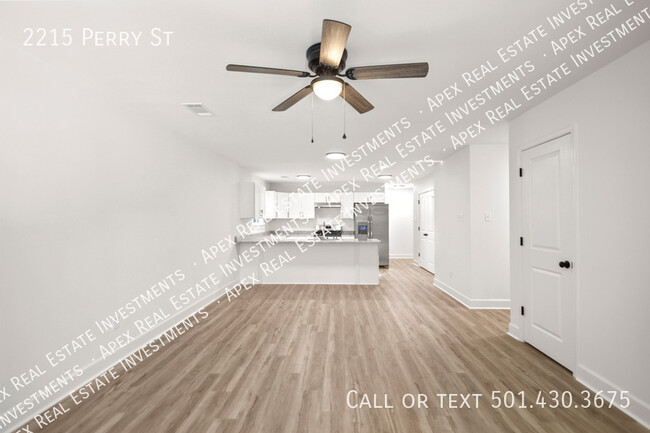 Building Photo - 2215 Perry St