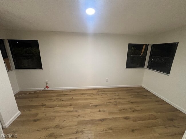 Building Photo - 202 2nd St