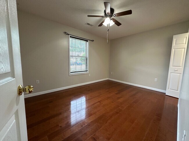 Building Photo - 256 Dumplin Ln