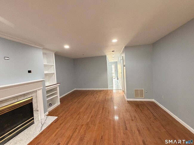 Building Photo - 39 Coram Rd