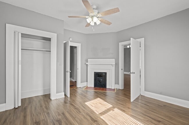 Building Photo - 1319 Maple St