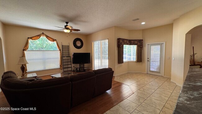 Building Photo - 7870 Olive Grove Ave