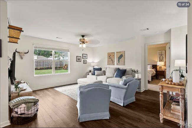 Building Photo - 3704 Magnolia Hls Dr