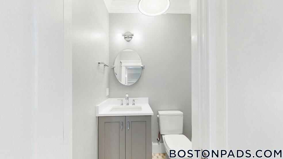 Building Photo - 101 Sumner Rd