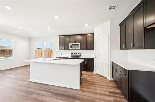 Building Photo - 2203 Gustavus Dr