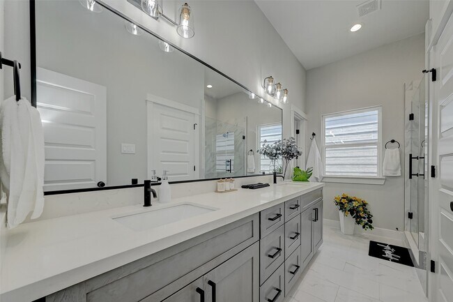 Building Photo - 2105 Sam Wilson St