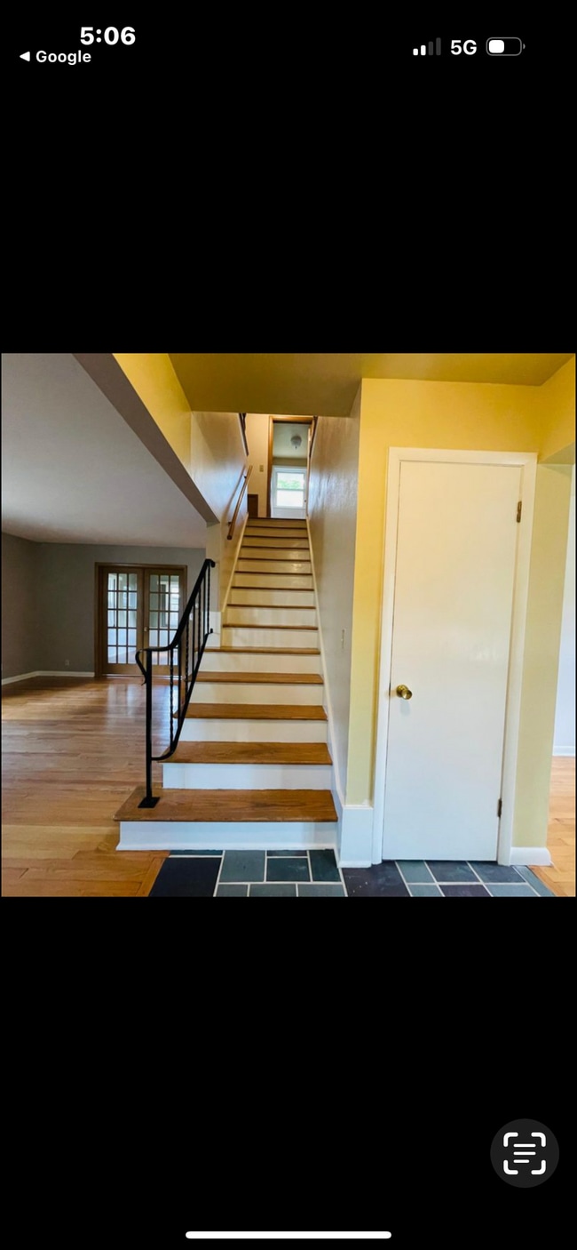 Building Photo - 5550 N Navajo Ave