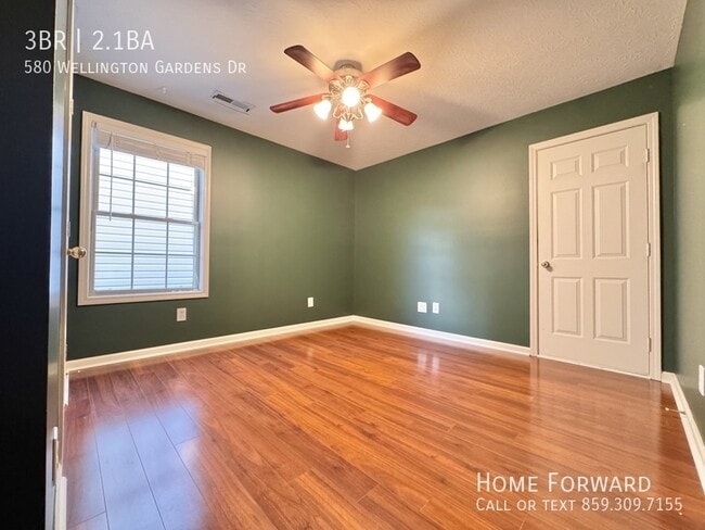 Building Photo - 580 Wellington Gardens Dr