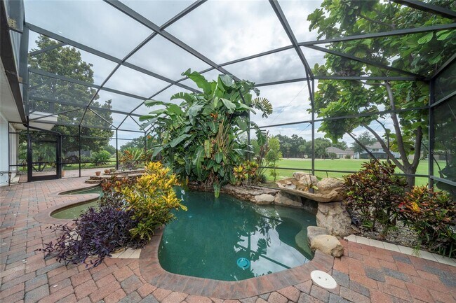 Building Photo - 1624 Kennesaw Dr
