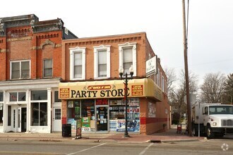 Building Photo - Shiawasee