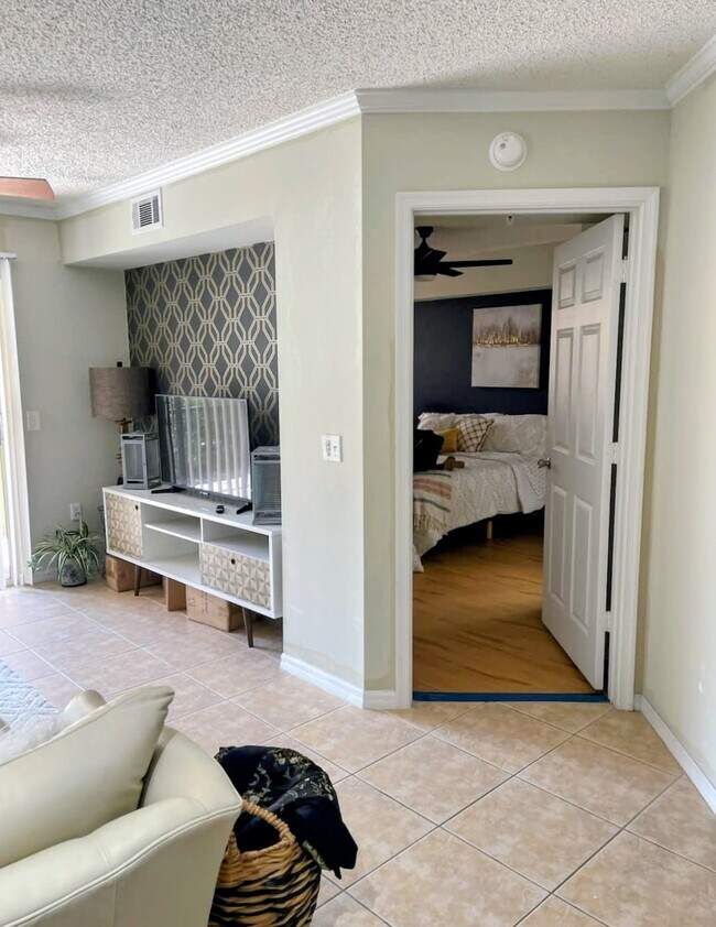 Building Photo - 8754 River Homes Ln