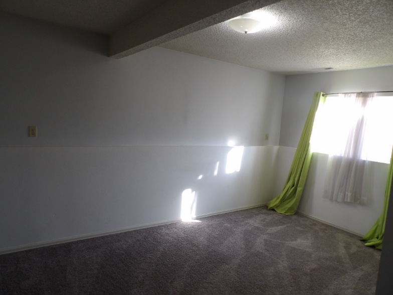 Building Photo - 4702 Witches Hollow Ln