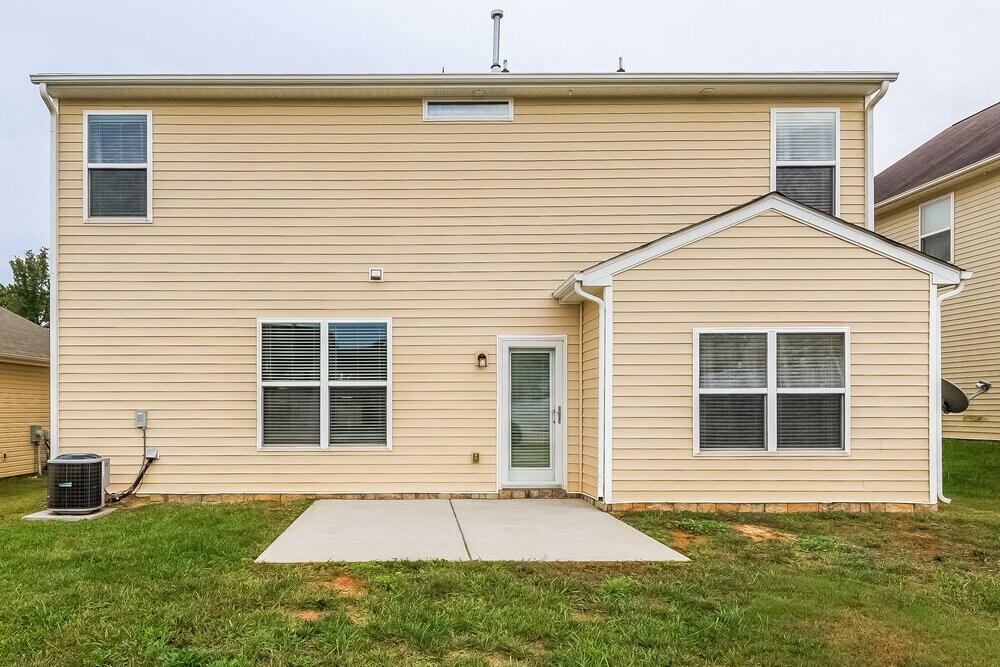 Building Photo - 7911 Hereford St