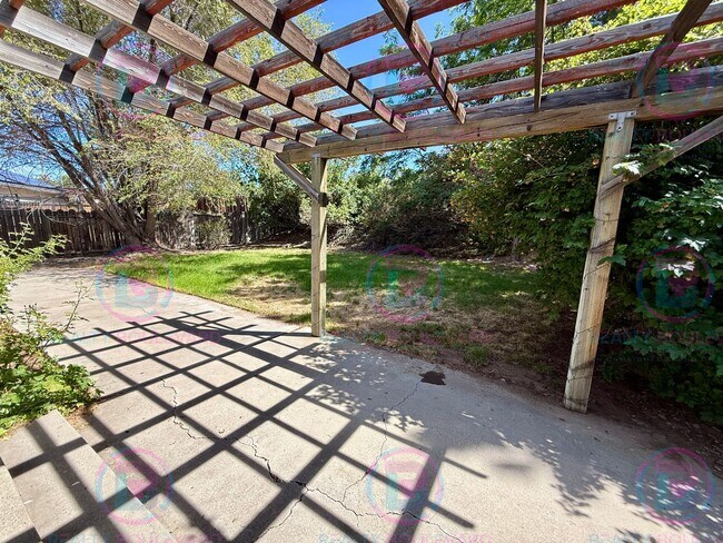 Building Photo - Bright & Spacious 3-Bedroom Home in North ...