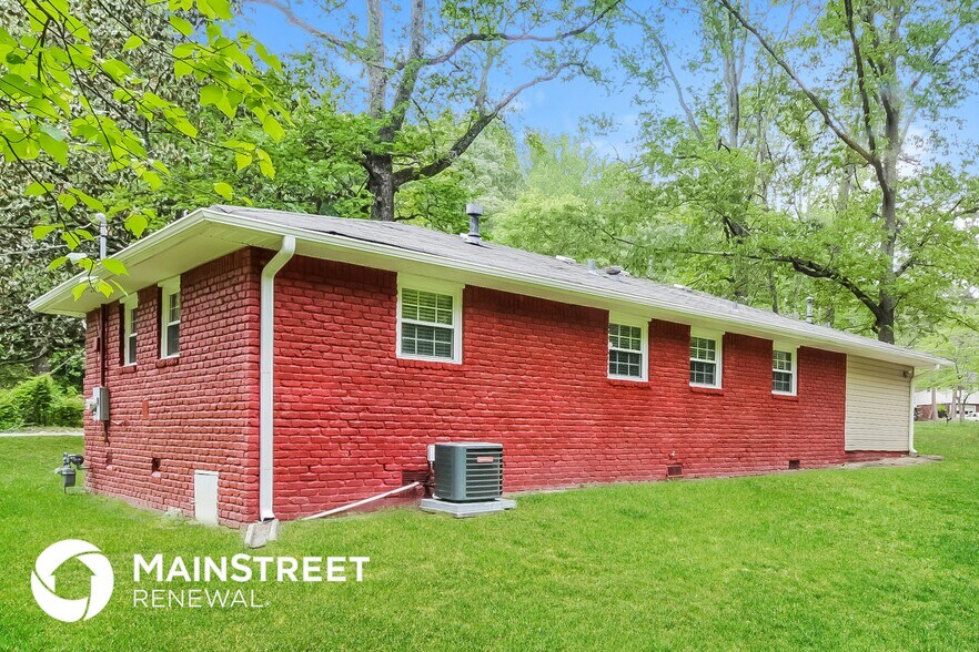 Building Photo - 5550 Longmeadow Ln