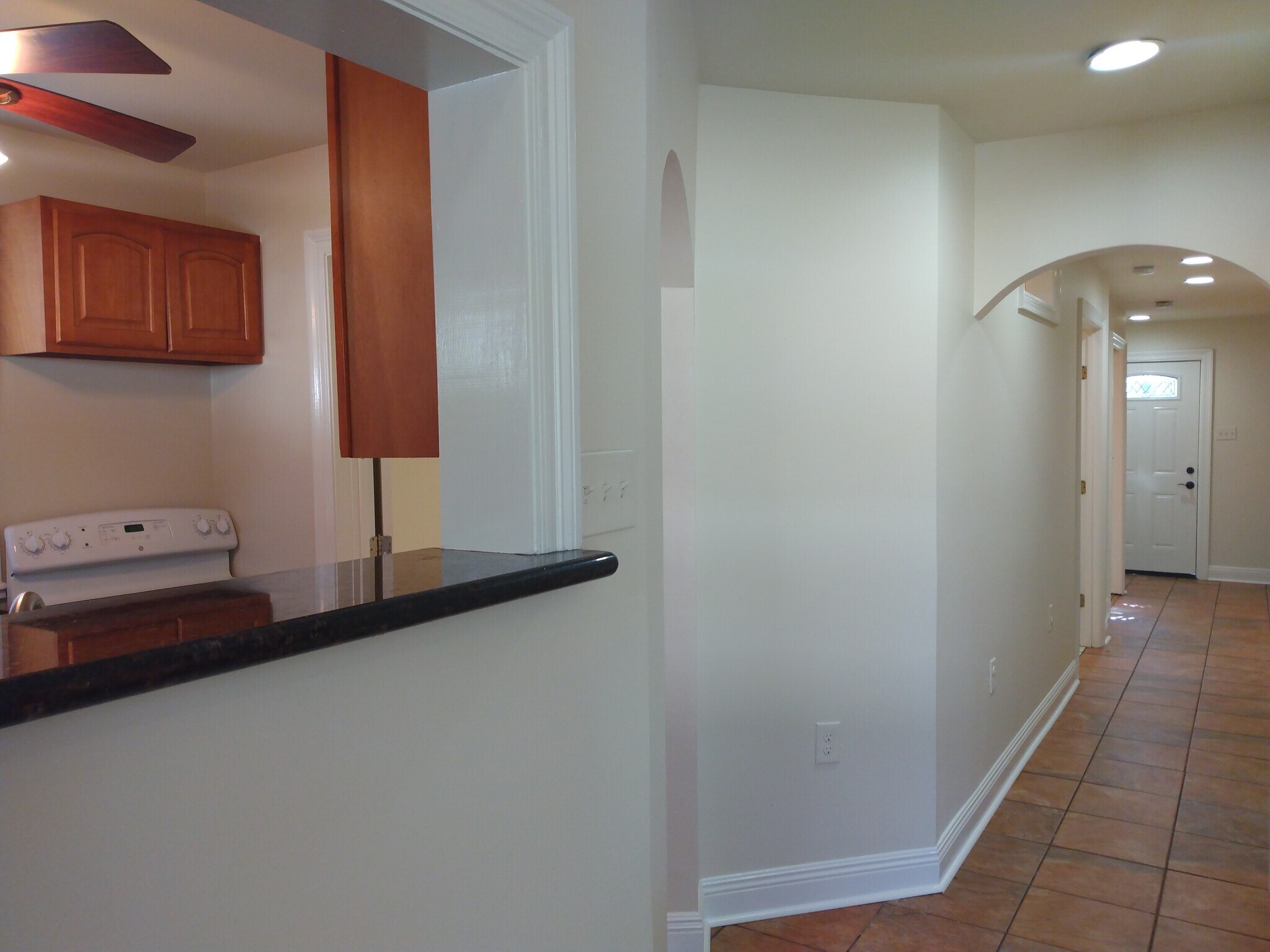 Building Photo - 2217 Napoleon Ave