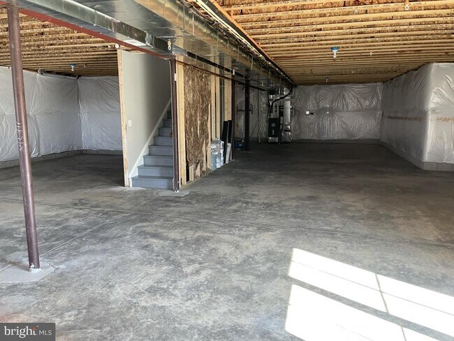 Building Photo - 15711 Carroll Rd