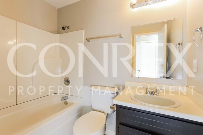 Building Photo - 3812 Highpointe Dr