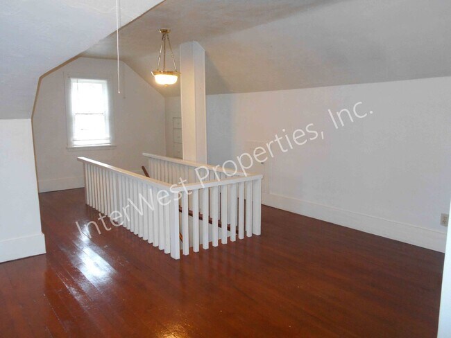 Building Photo - 7622 SE 36th Ave