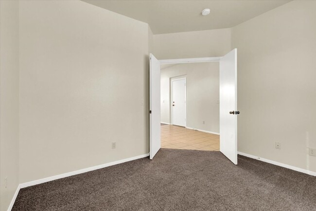 Building Photo - 5453 Pipers Stone St