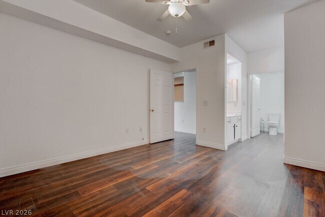 Building Photo - 231 W Horizon Ridge Pkwy