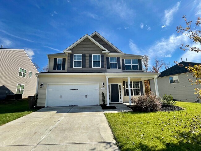 Building Photo - Gorgeous 4 Bed 2.5 Bath Home in GSO