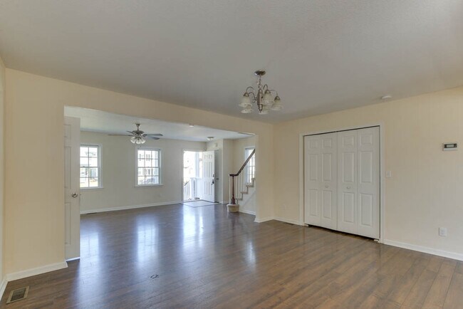 Building Photo - 2 Alden Ave