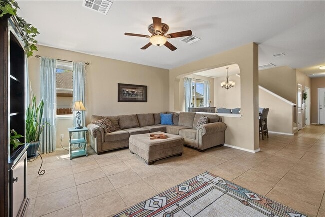 Building Photo - 304 Quarry Ln