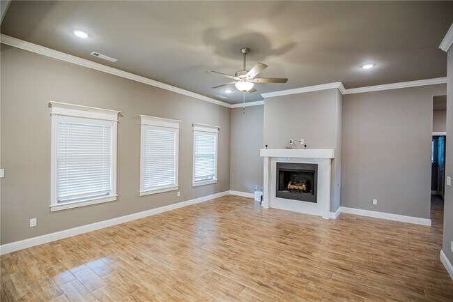 Building Photo - 1025 Kimball Ln
