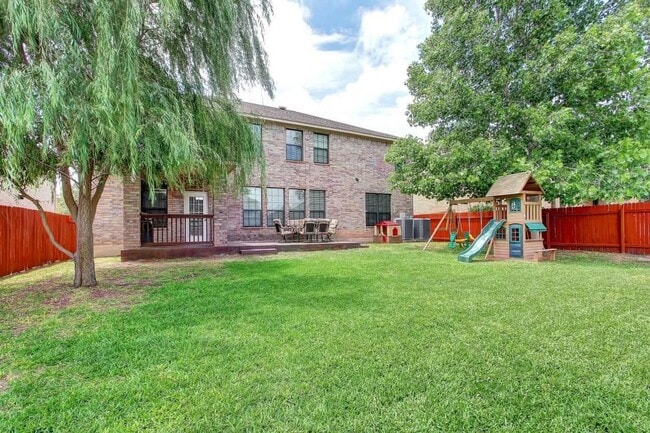 Building Photo - 408 Island Oak Dr