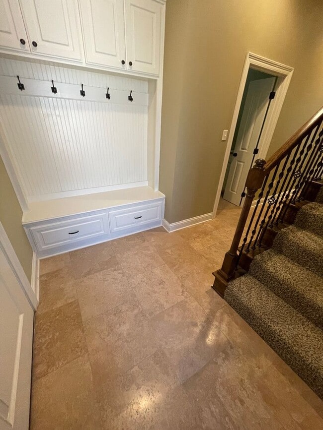 Building Photo - Gorgeous 4 Bedroom home in Twelve Oaks